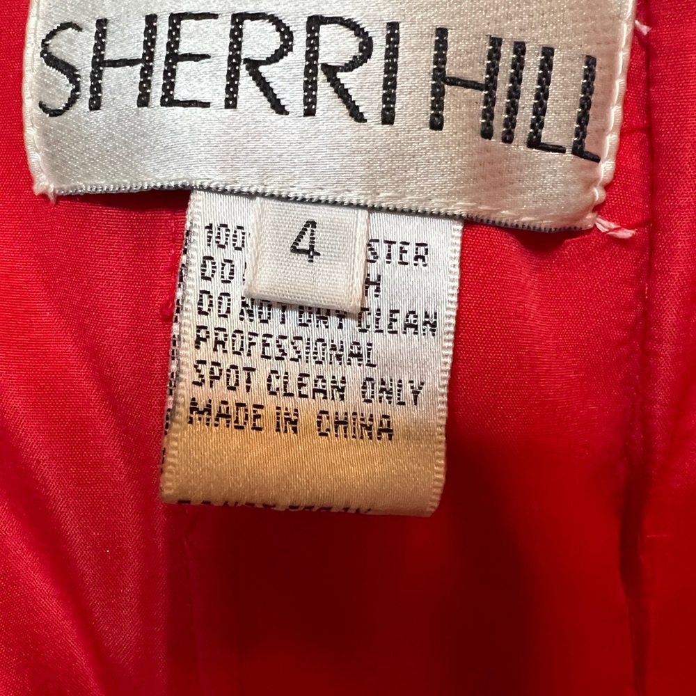 Sherri Hill Strapless Taffeta Red Prom Dress with Bow Detail Size 4 - Picture 4 of 4